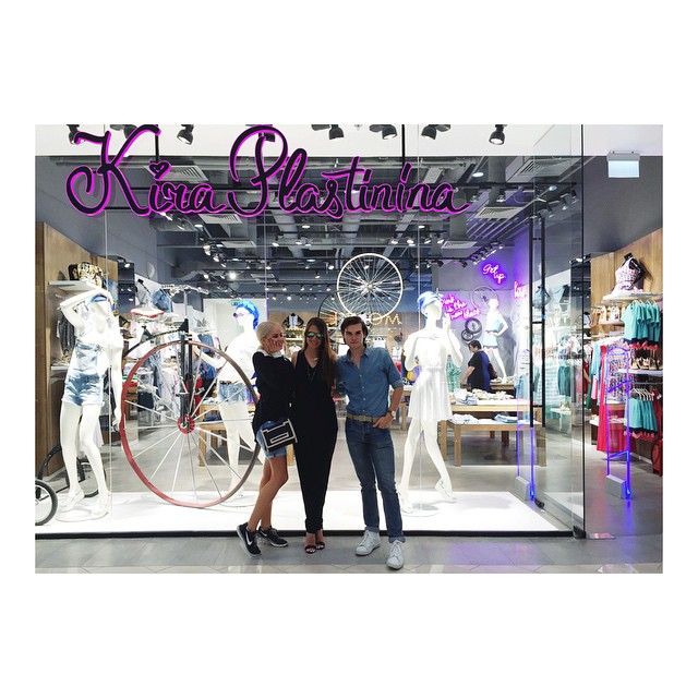 when your little Russian printsessa is the bosslady of a neon empire! // bring y...