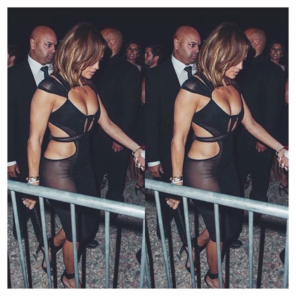 Damn!!!!! How hot does @jlo look!!!!! She will forever be my idol!!!! #BodyGoals...