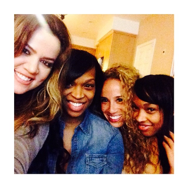 Throwback session with @theeforevermalika @imforeverkhadijah @dominiquenicole83...