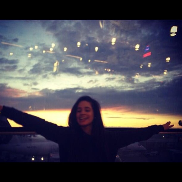 we're sooooarin flyyyyin ((to LA)) (this is the remix)...