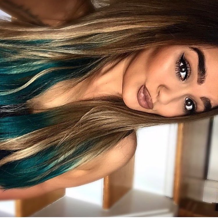 Looking BOMB in my InvisiWeftTM Hair Extension line with @bellamihair @bellamiha...