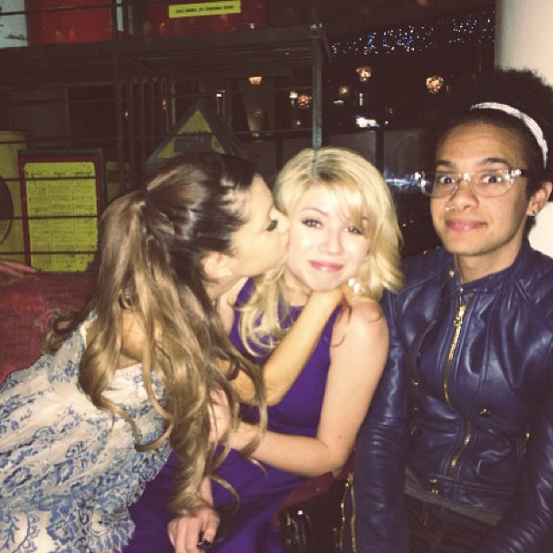 @jennettemccurdy @tywrent...