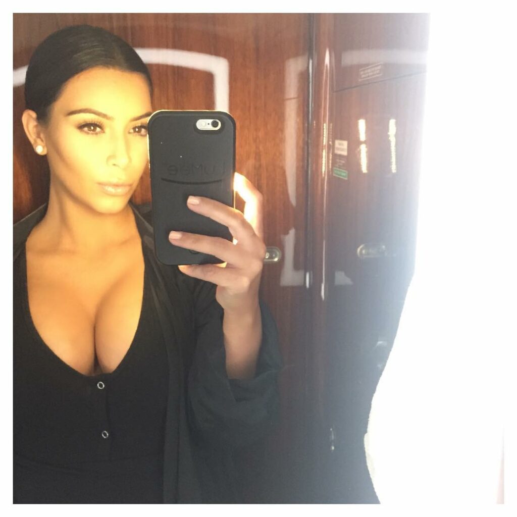 Heading to San Fran for the Horowitz's CEO BBQ! #AirplaneSelfiesHaveTheBestLight...