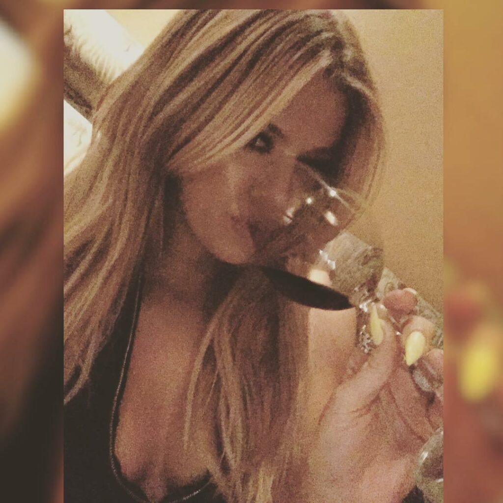 Excited to announce my new talk show "Kocktails with Khloé" on the @FYI network...