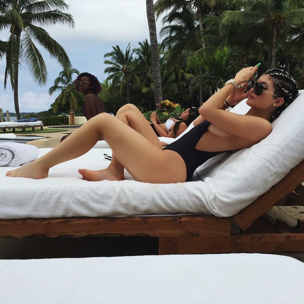relax w meee...