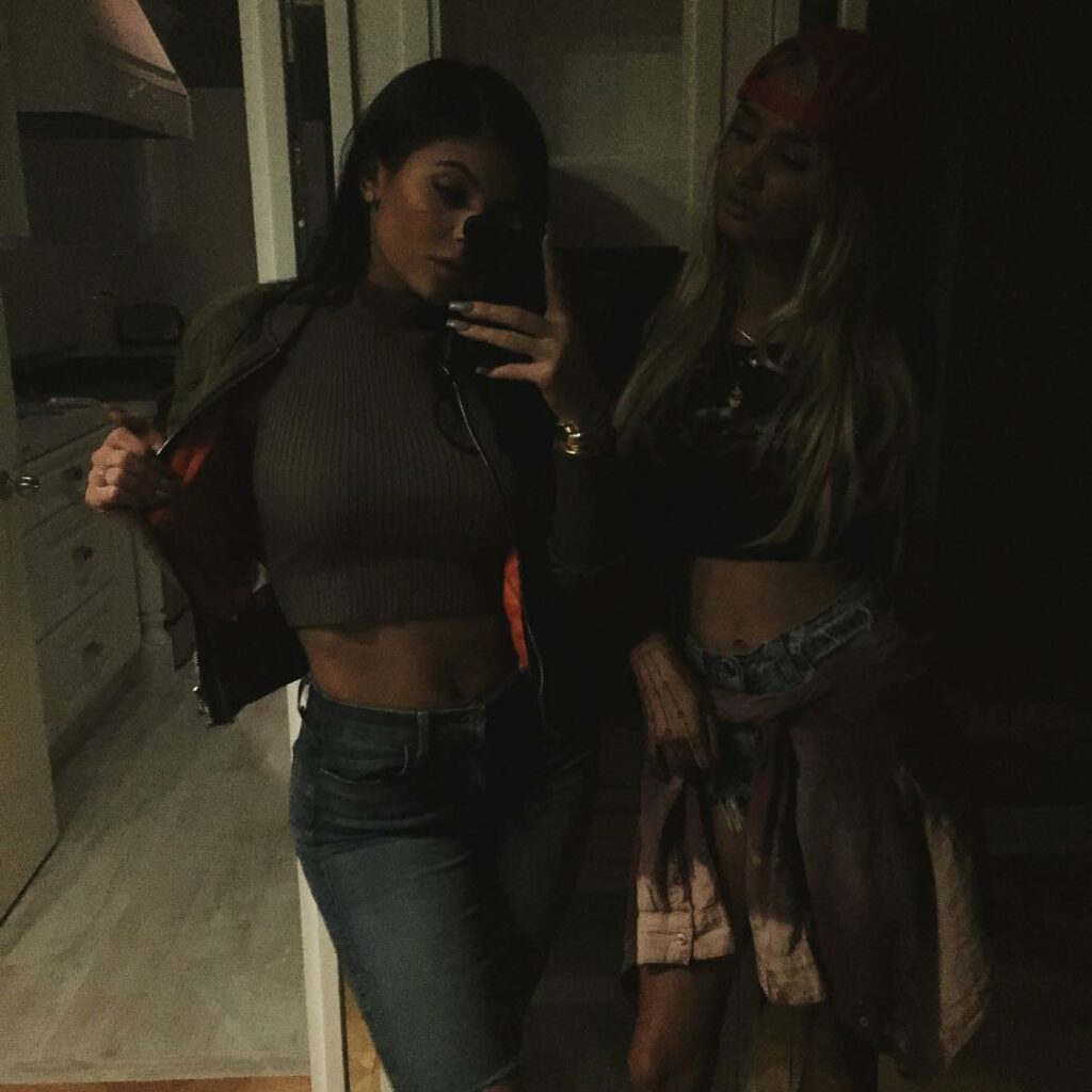 You can keep ur Rollie on when I get to it @princesspiamia...