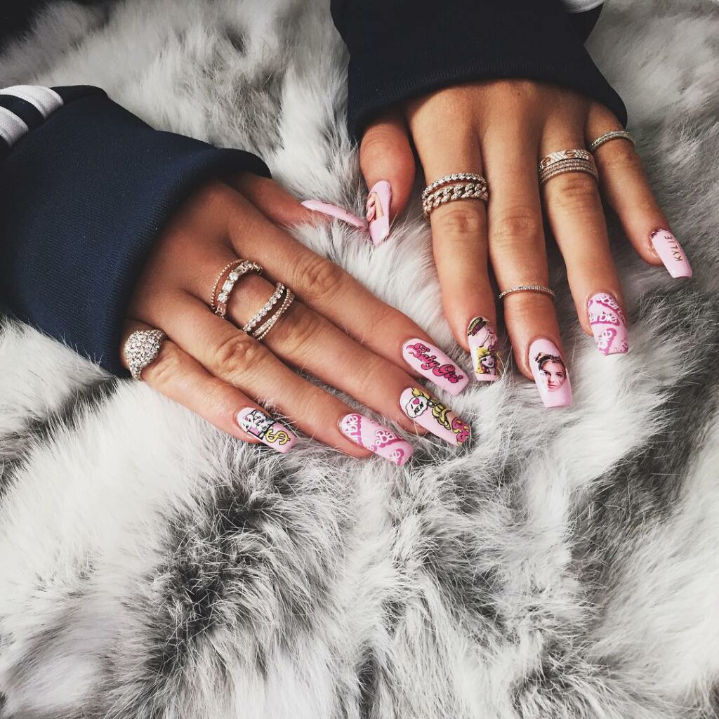 Thank you @britneytokyo for coming to the house today to do our nails for Jordyn...