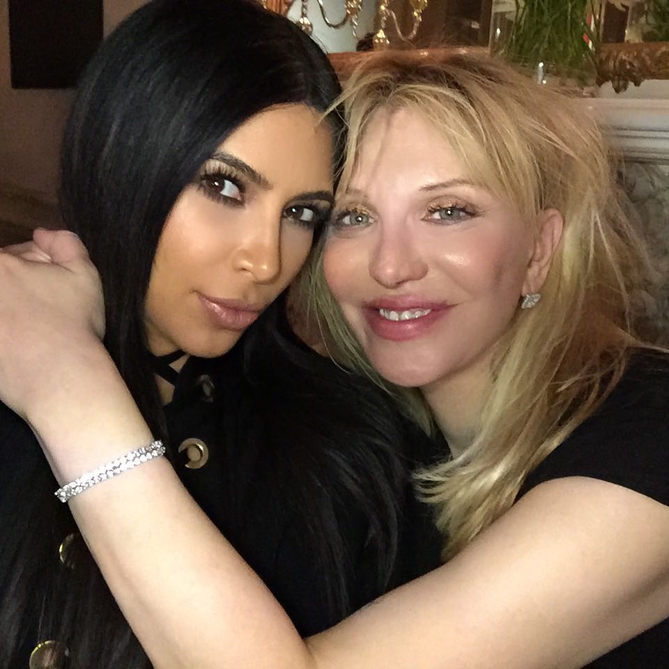 Lots of love tonight @courtneylove...