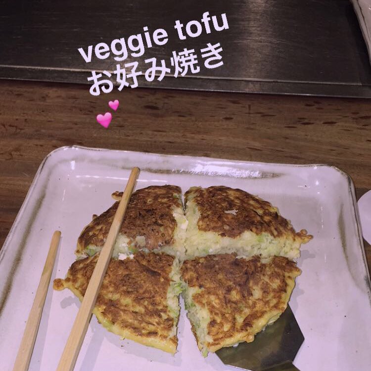 daydreaming w my chin in the palm of my hand bout last night's dinner in Japan ....