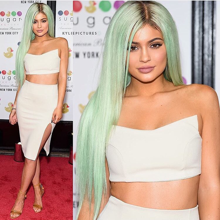 I love having fun for the sugar factory #cottoncandy mint hair by @tokyostylez a...