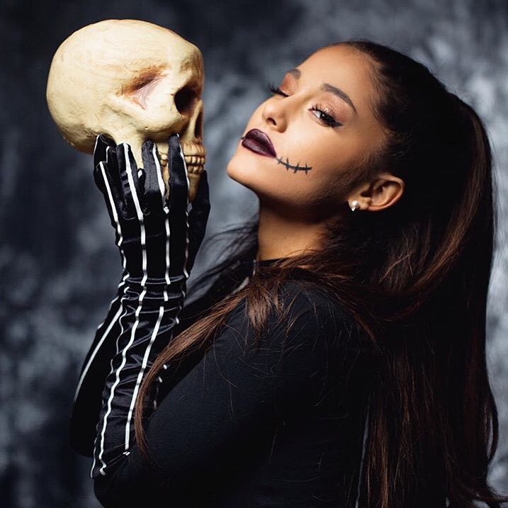 AND SINCE I AM DEAD I CAN TAKE OFF MY HEAD TO RECITE SHAKESPEAREAN QUOTATIONS ~ ...