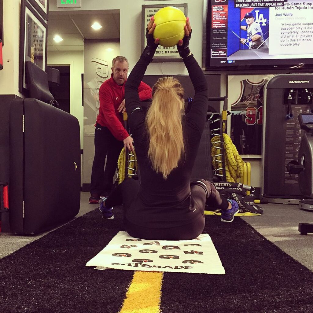 Working in my fitness with @gunnarfitness #BeastMode #KhloFit...