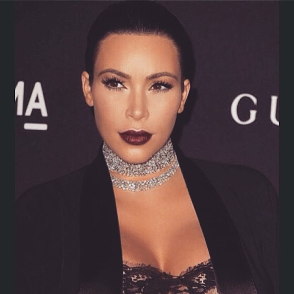 This choker & glam!!!!!  @makeupbymario @mrchrismcmillan @lorraineschwartz...