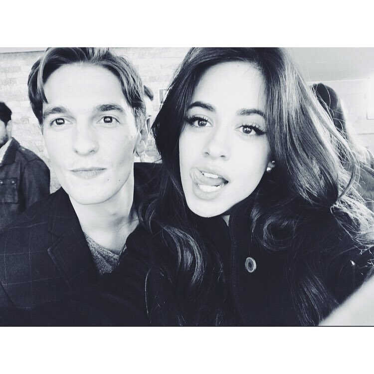 con el mismisimo @xavimartinez hoy en @los40principales :) finalmente nos conocí...