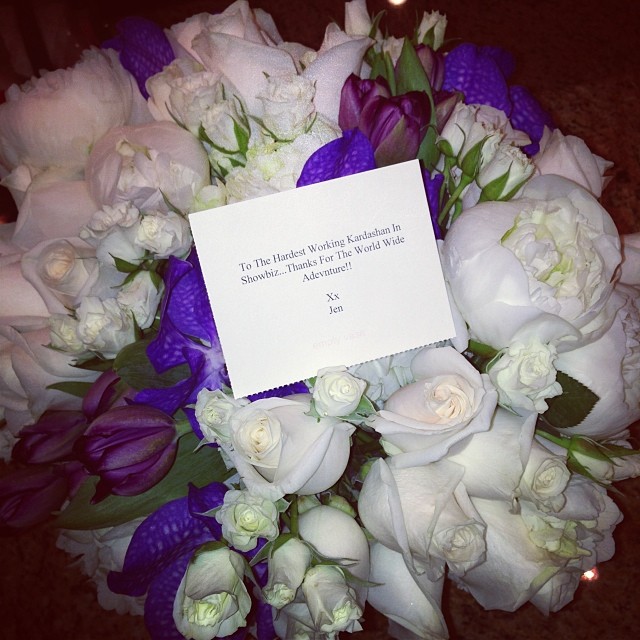 This girl knows the way to my heart.... Flowers!!!!!! Thank you @jenatkinhair...