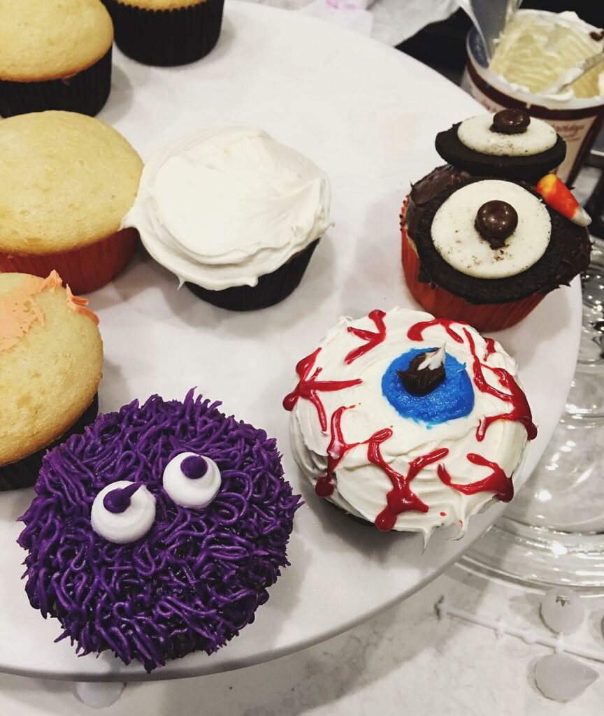 Kylie Cupcakes. Monster Eyeball Owl...