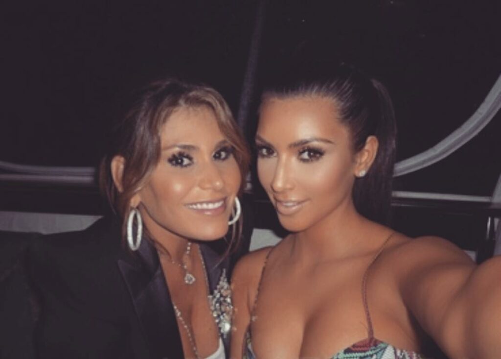 Happy Birthday to one of the most generous & down to earth women I know! @lorenr...
