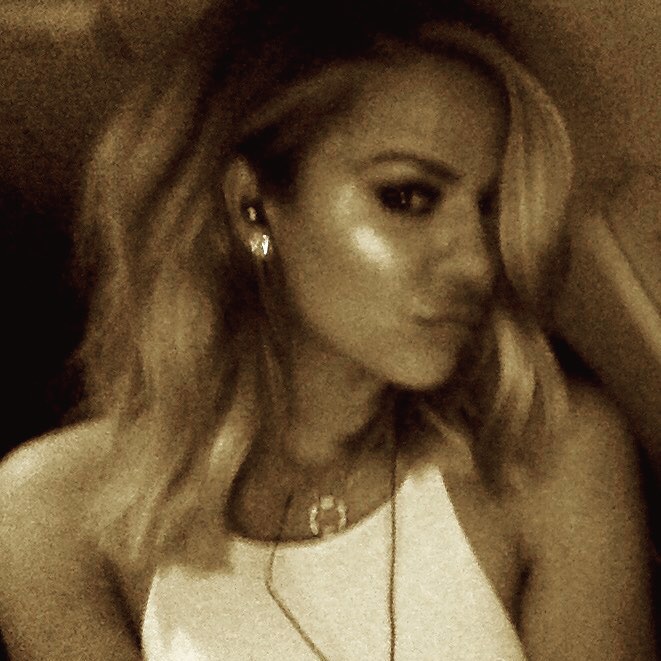 That highlighter thooooooo for those of you asking me what highlighter I'm weari...