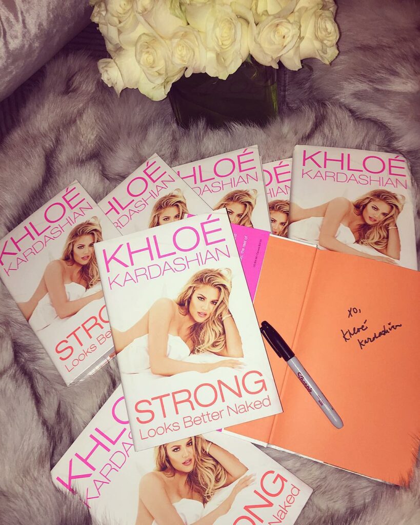 My cozy little Friday night  #StrongLooksBetterNaked...