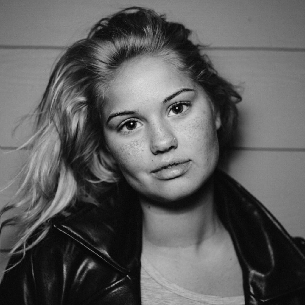 @colesprouse wanted you guys to see my freckles.  #postmoreportraits...