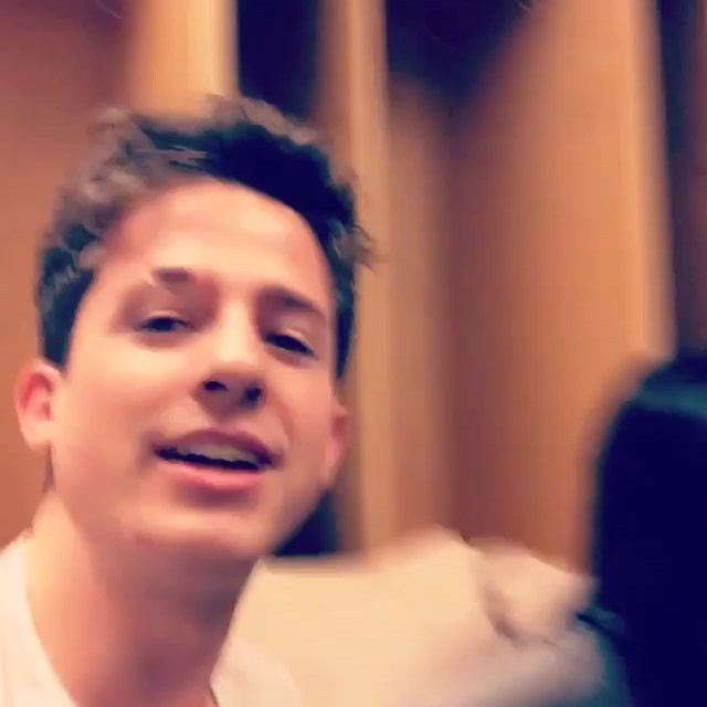 @shawnmendes @charlieputh JINGLES...