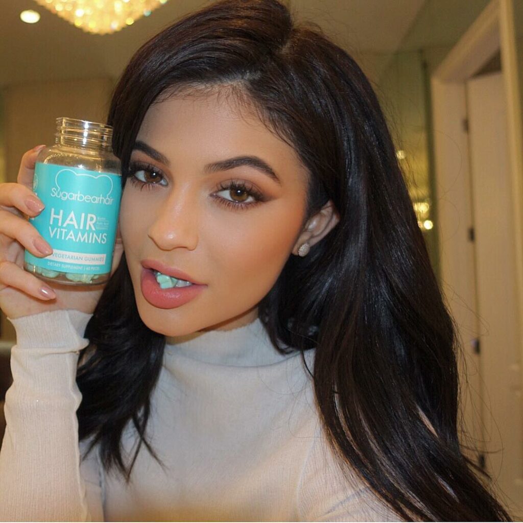 #ad Love @sugarbearhair for shiny & longer hair. Oh and best part... they taste ...