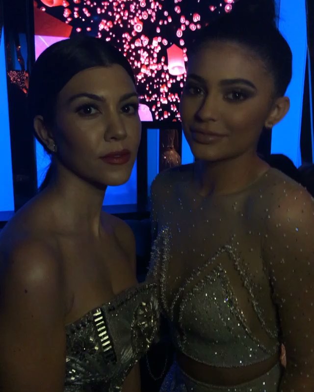 Kisses @kourtneykardash...