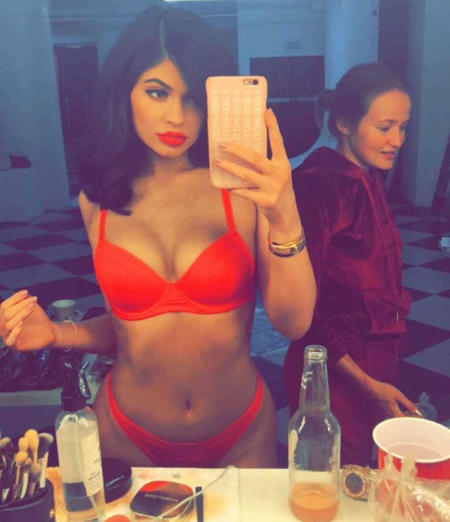 Could this be a new lip kit color? ;) @kyliecosmetics...
