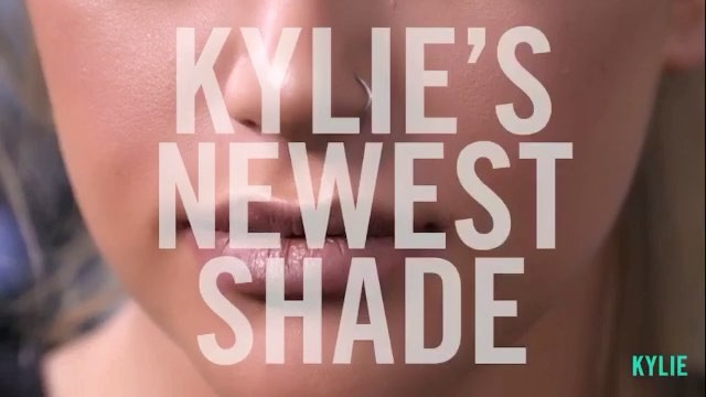 Watch my newest festival glam video on my app right now using King K! @kyliecosm...