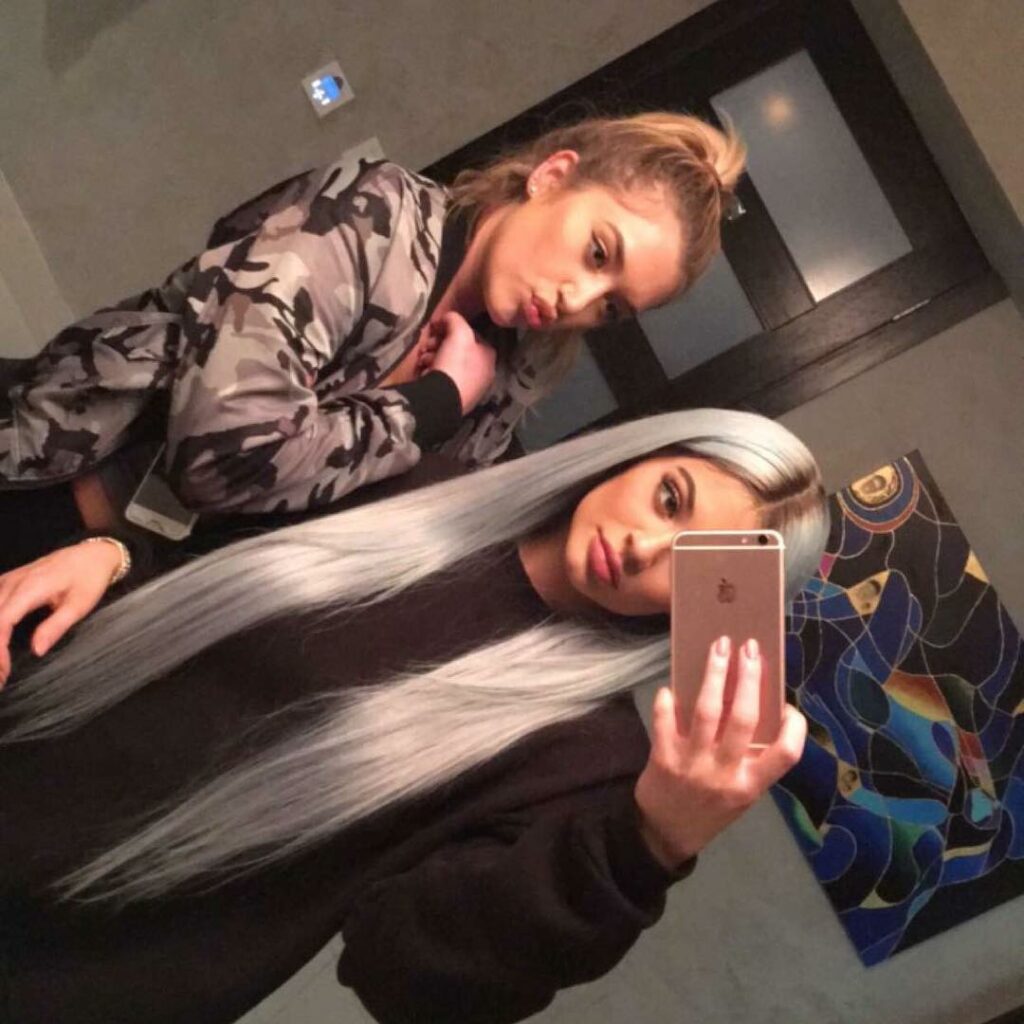 I look like Kylie Jenner tonight...