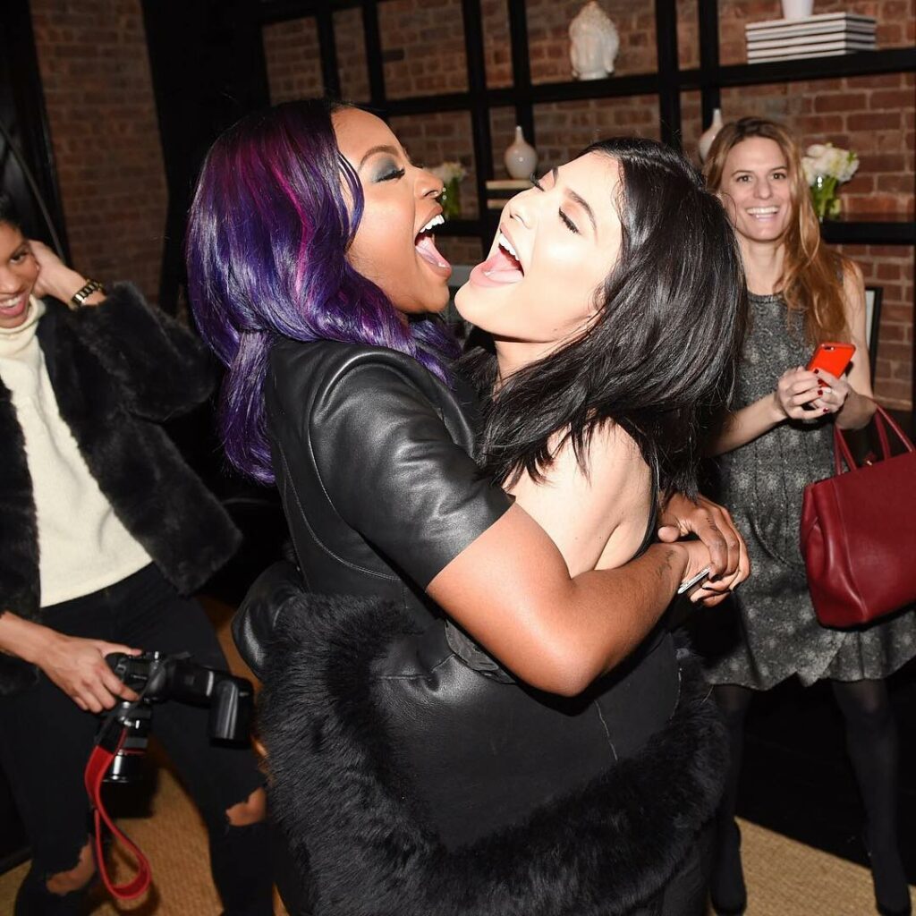 reunited @justineskye @kendallandkylie...