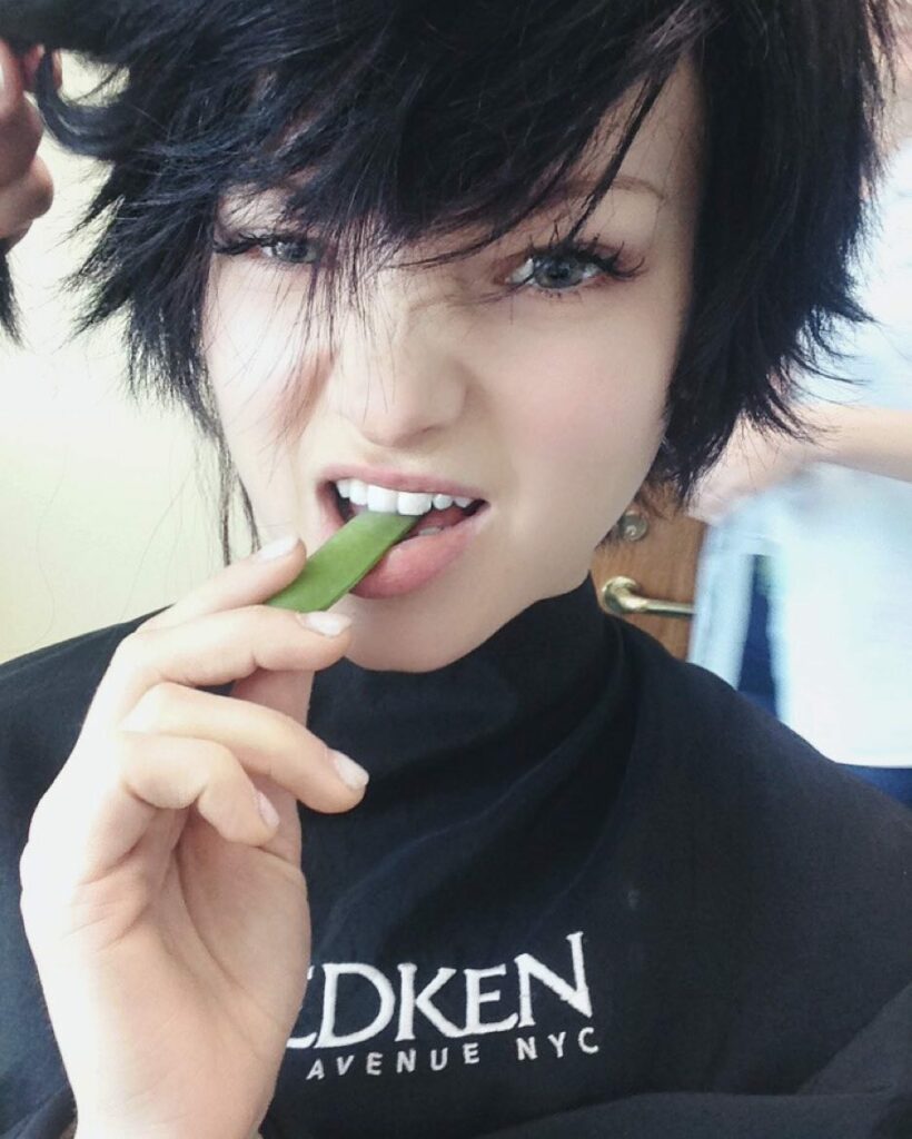 what Mal almost looked like during wig tests in 2013 

yes this is a wig y'all...