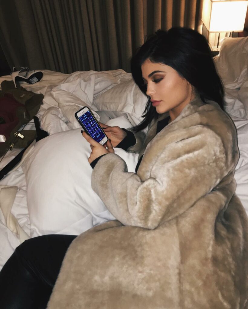 #ad Hey guys,
Remember @secretclosetnet app? Where you can buy and sell your no ...