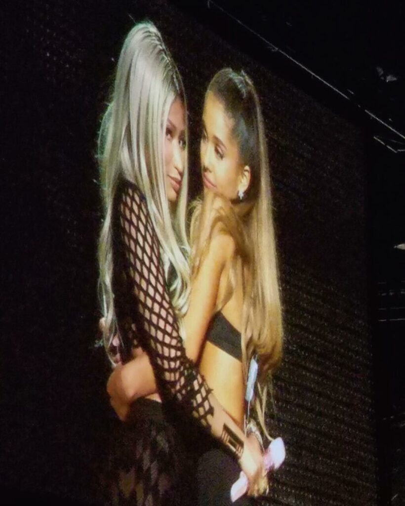 thank you Vegas & thank you @nickiminaj I love you @tmobilearena...
