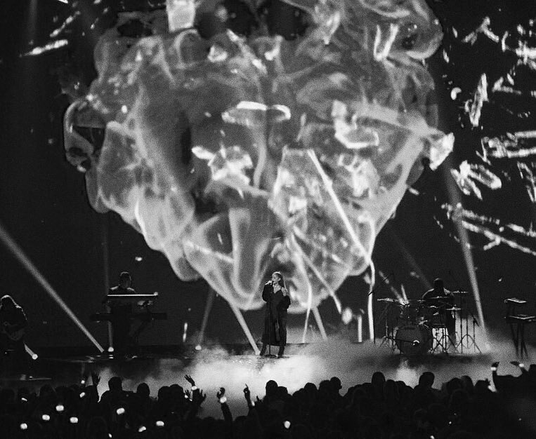 #RDMAs tonight ♡ #DangerousWoman thank you ...
