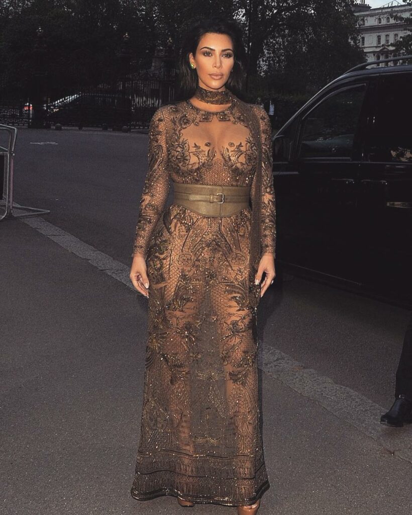 Thank you @peter_dundas for making me this gorgeous @roberto_cavalli dress. And ...