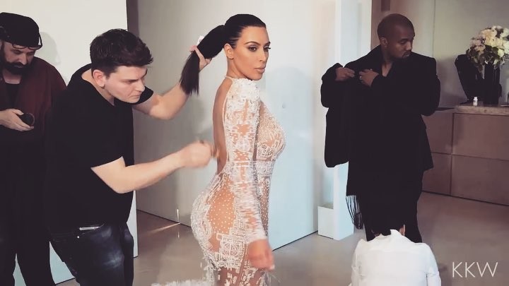 All behind the scenes last years Met Ball video is on my app today! Link in my b...