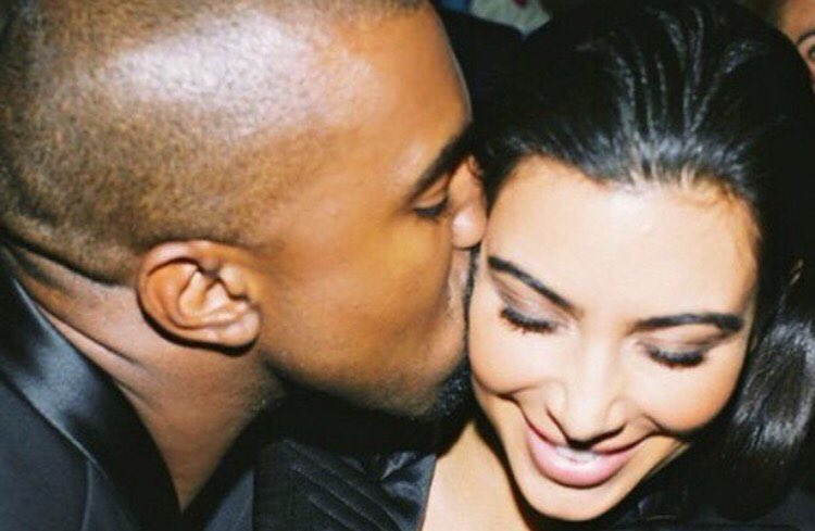 It's your anniversary!!!!! I love you guys!!!! I believe in love at first sight
...