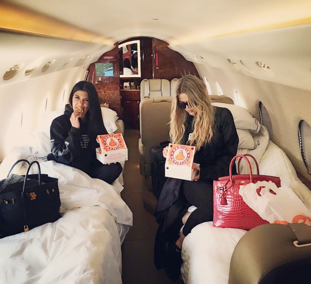 Yummmmm!! I couldn't wait!!! Popeyes on the PJ!!! Cheat day but it's so worth it...