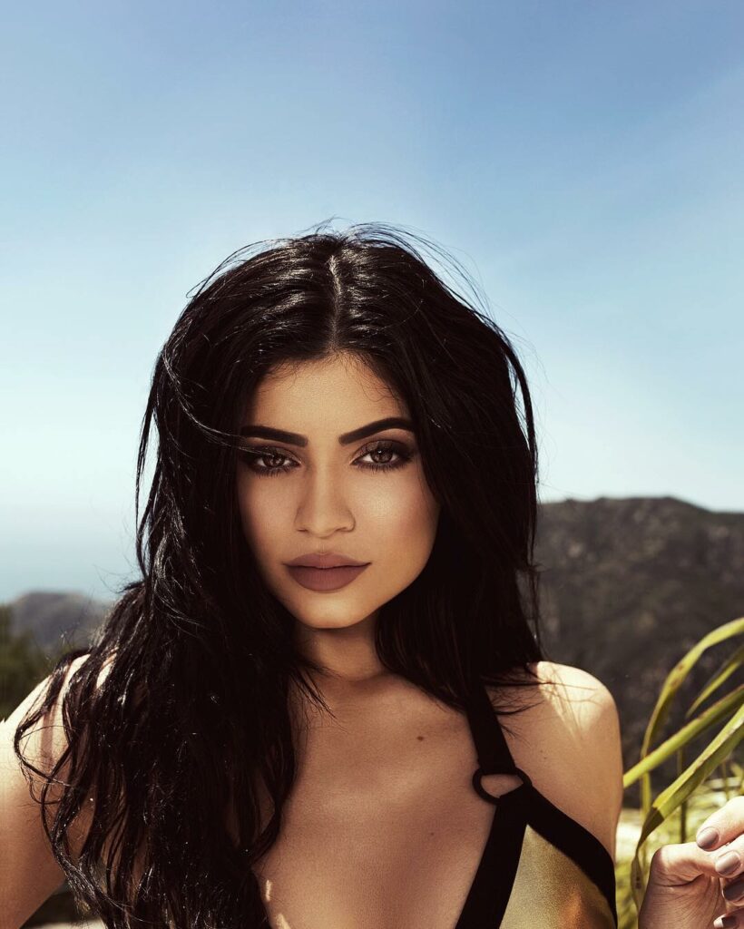 @kendallandkylie @sashasamsonova...