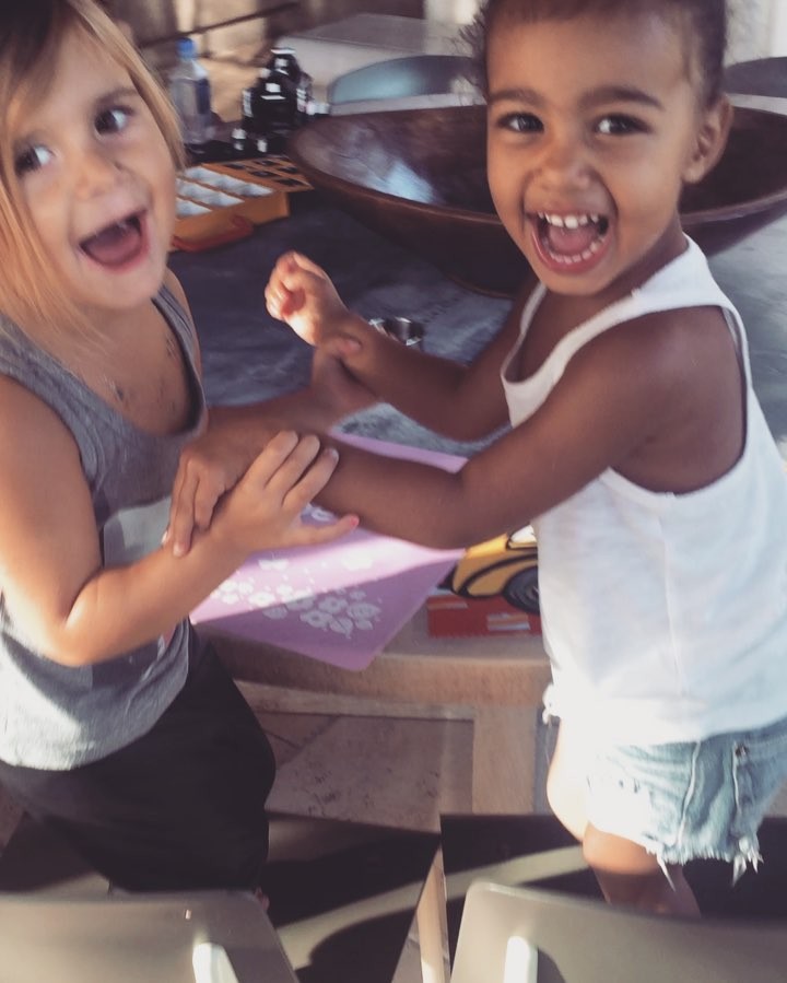 Whatever secret language u girls speak, the way you girls protect each other & l...