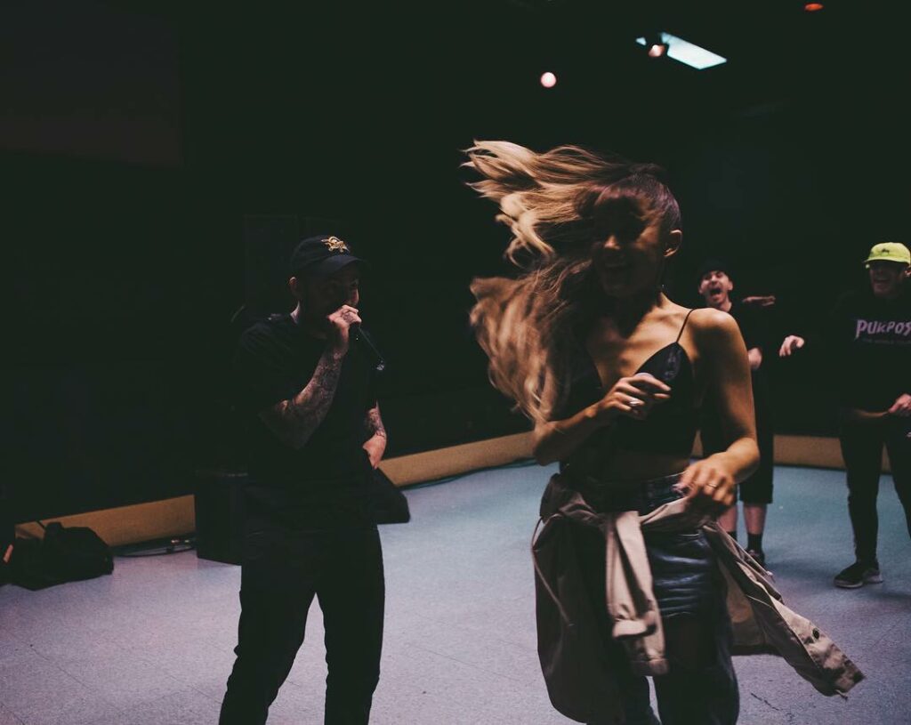 so many wild faces happening in this photo ...