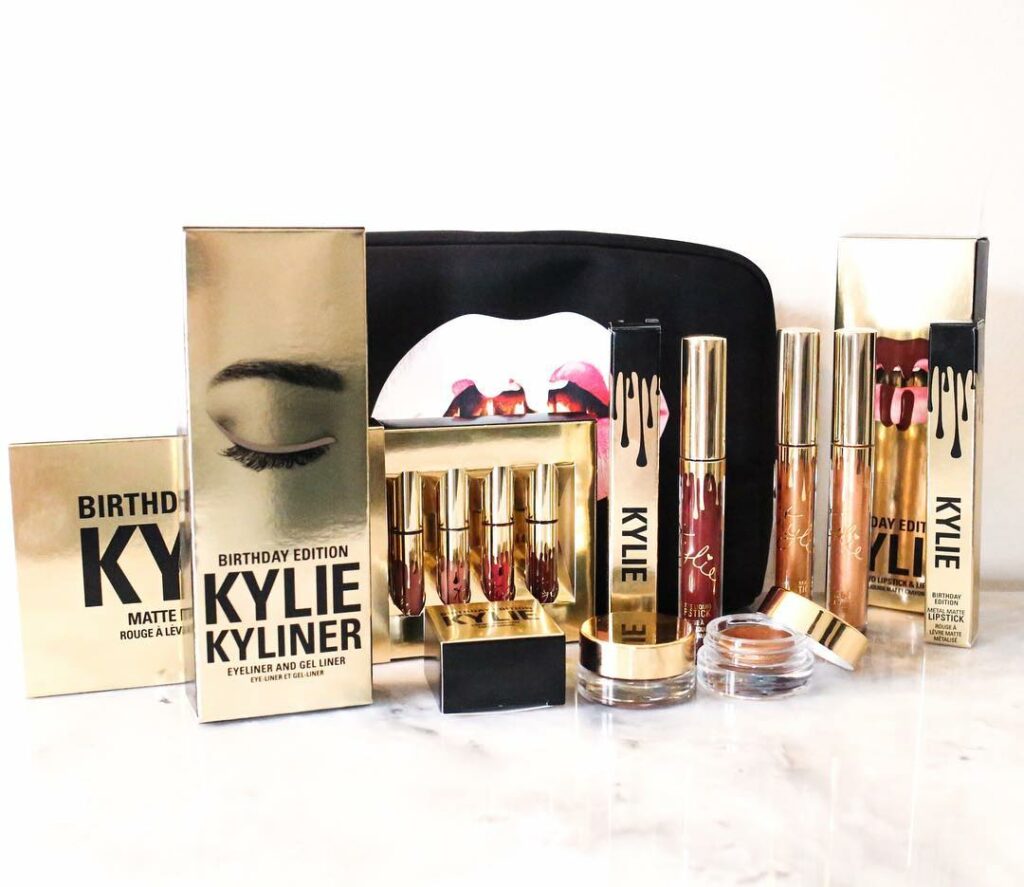 Restocking the #birthdayedition collection in 40 minutes  @kyliecosmetics...