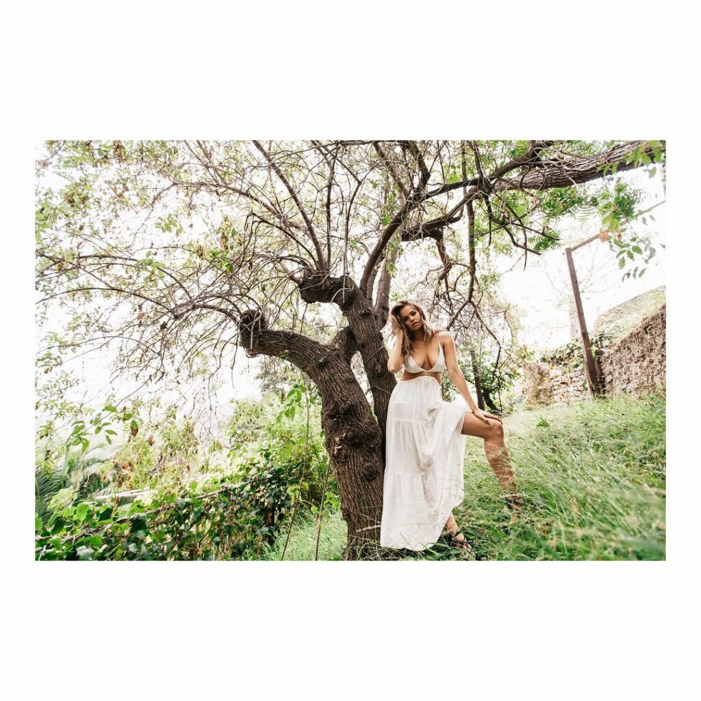 Terrible service in the trees and no wifi in the meadow

@_____josue______ photo...