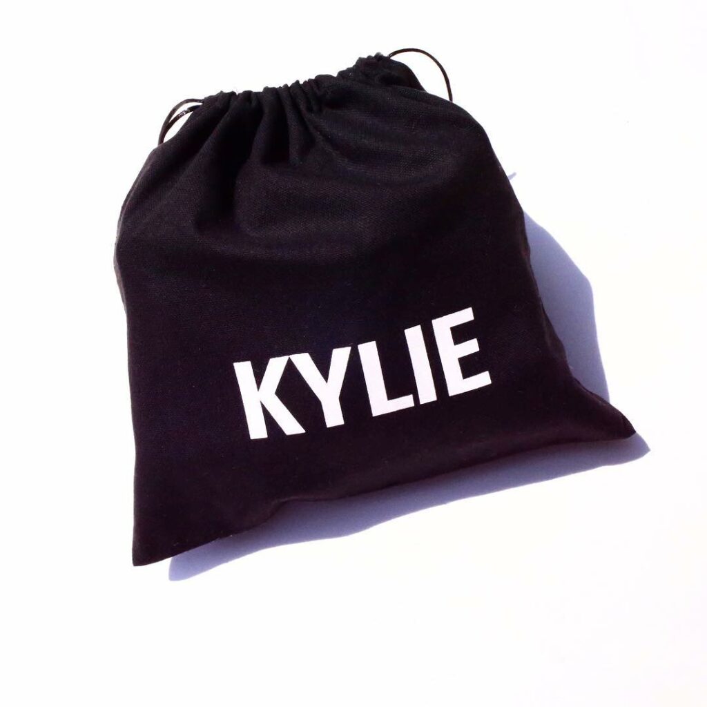make sure to stay tuned on my snapchat tomorrow :) I'm unwrapping the next @kyli...