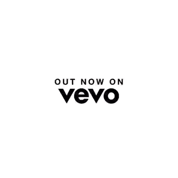 #SideToSide feat @NICKIMINAJ dir by @hannahluxdavis out now on @Vevo:  ♡ ...