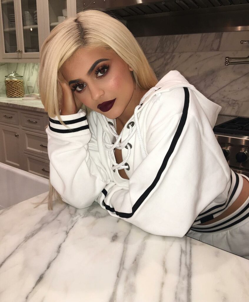 Wearing LEO available RIGHT NOW on KylieCosmetics.com with #freeshipping @kyliec...