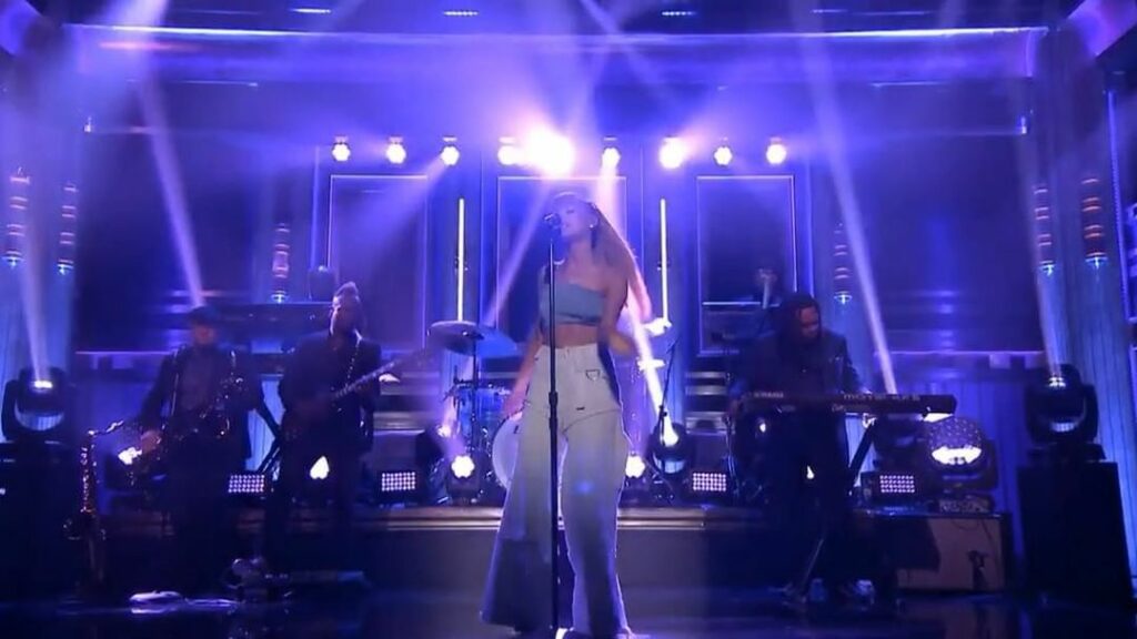 had a blast performing #SideToSide last night with The Roots in Kim Possible's p...