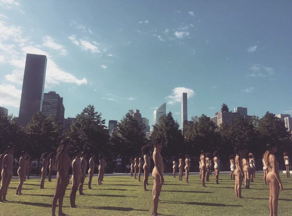 YZY SZN 4 - ROOSEVELT ISLAND...