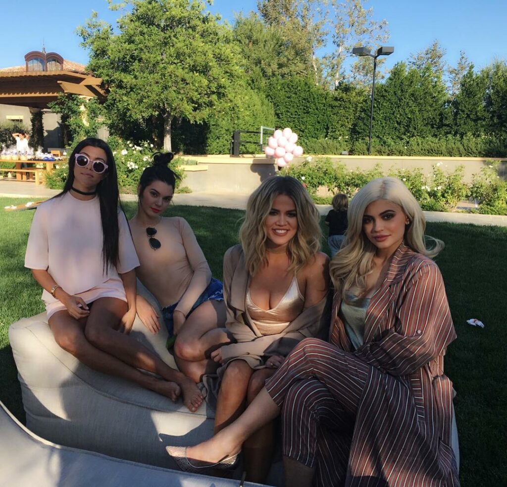 Sistas from different mistas...